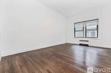 Main picture of 222 E 56th St