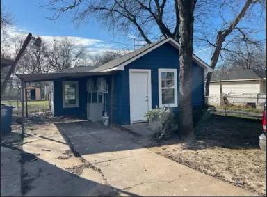 Main picture of 1202 Waweenoc Ave