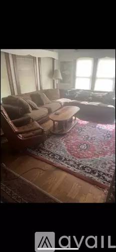Main picture of 2118 Elm St