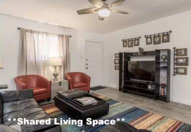 Main picture of 2507 Ocean Park Blvd