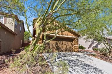 Main picture of 10634 Ostend Ave