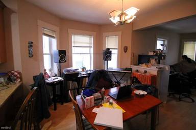 Main picture of 431 Faneuil St