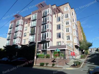 Main picture of 124 Bellevue Ave E