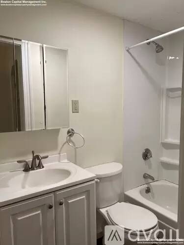 Main picture of 82 Hampshire St