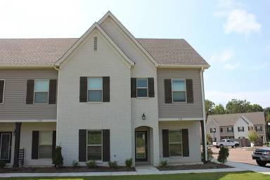 Main picture of 100 Robbins Cir