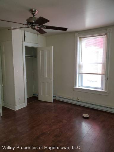 Main picture of 35 East Ave