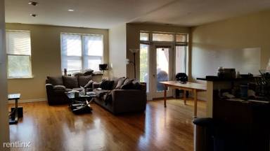 Main picture of 3559 N Milwaukee Ave