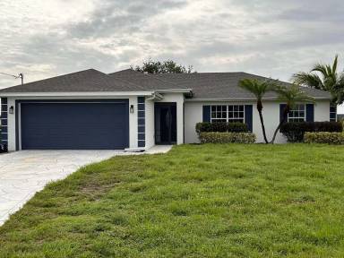Main picture of 1025 NW 34th Ave
