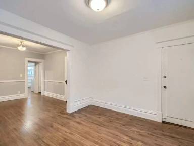 Main picture of 2643 Lyndale Ave S