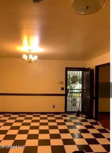Main picture of 5448 Keele St