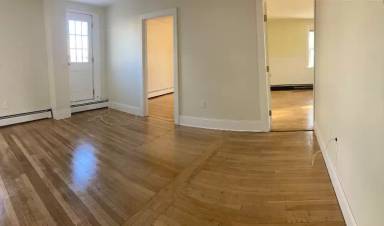 Main picture of 28 1/2 Grove St
