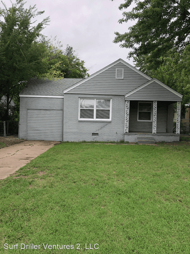 Main picture of 2431 E 2nd St