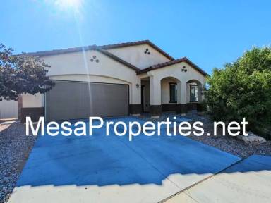 Main picture of 13086 Oakwood St