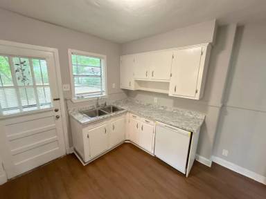 Main picture of 4315 Leatherwood Ave