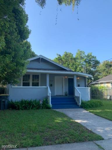 Main picture of 2327 Ernest St