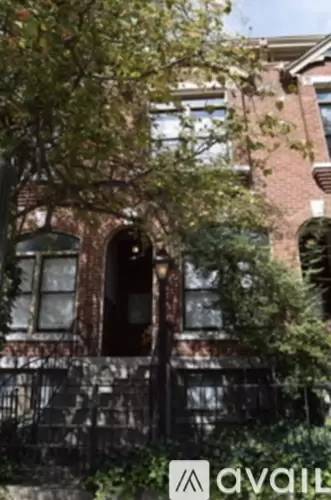Main picture of 118 E 5th St