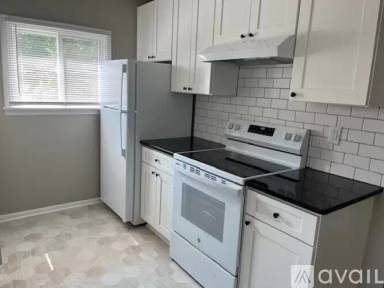 Main picture of 998 Lafond Ave