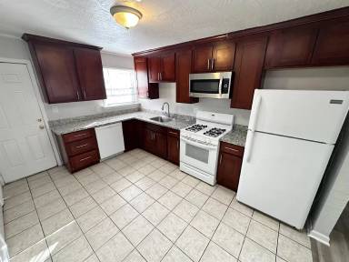 Main picture of 7908 MacArthur Blvd