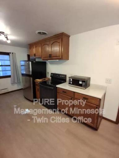 Main picture of 10501 York Ave S