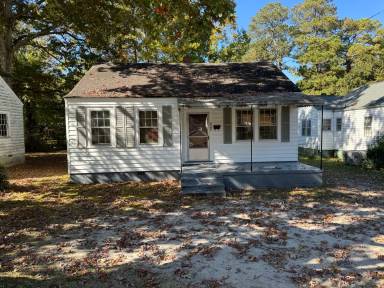 Main picture of 828 S Pine St