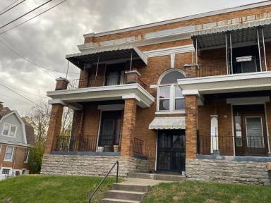 Main picture of 2376 Fairview Ave