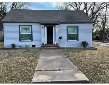 Main picture of 1713 Sycamore St