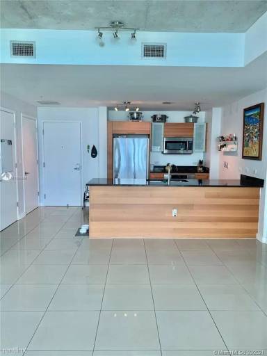 Main picture of Four Midtown