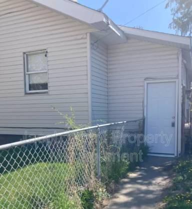 Main picture of 204 6th St