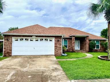 Main picture of 409 Ridge Wood Cir