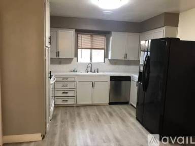 Main picture of 3020 8th St