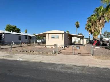 Main picture of 131 N 88th Pl