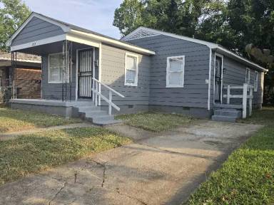 Main picture of 205 Reno Ave
