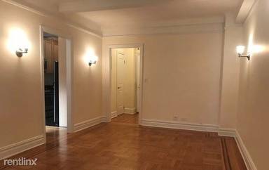 Main picture of 115 E 92nd St