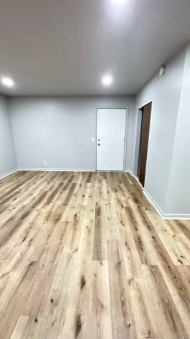 Main picture of 821 E Wayne Ave