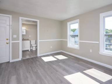 Main picture of 249 Lincoln St