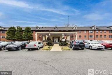 Main picture of Kenwood Place Condominium
