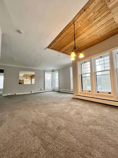 Main picture of 104 Linwood Ave