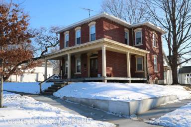 Main picture of 821 Franklin St
