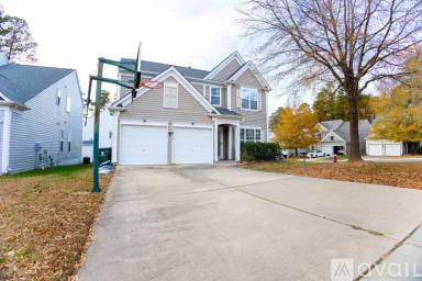 Main picture of 319 Millicent Way