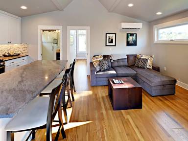 Main picture of 2206 Iva Ln