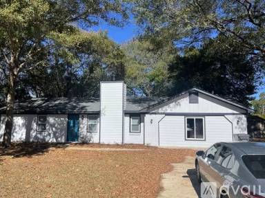 Main picture of 110 Foxwood Ct
