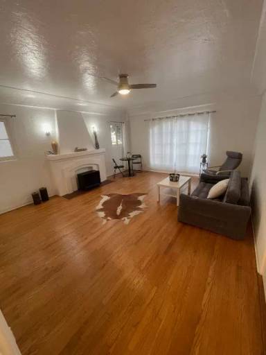 Main picture of 7944 Blackburn Ave