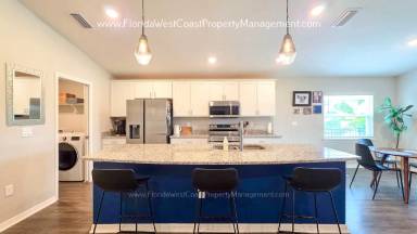 Main picture of 6604 166th Pl E