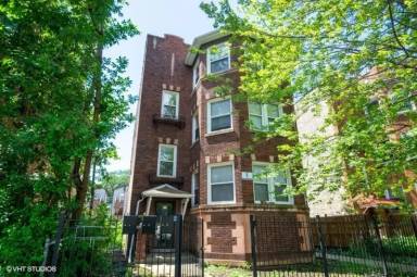 Main picture of 4834 N Springfield Ave