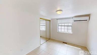 Main picture of 702 Columbia St