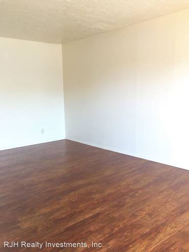 Main picture of 1305-36 Glen Oaks Ct