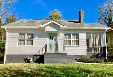 Main picture of 1575 Linda Way SW