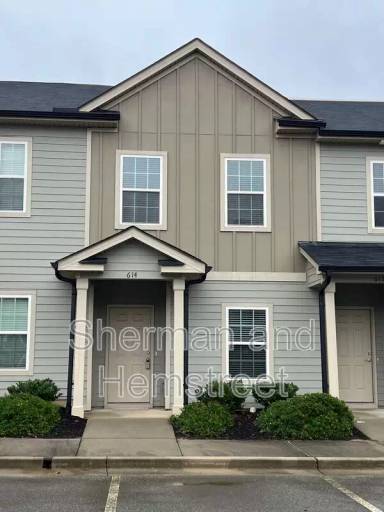 Main picture of 614 Dobhill Ln