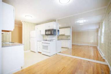 Main picture of 261 Regency Park Dr