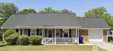Main picture of 372 Woodberry Cir